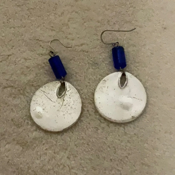 Earring - Picture 1 of 4